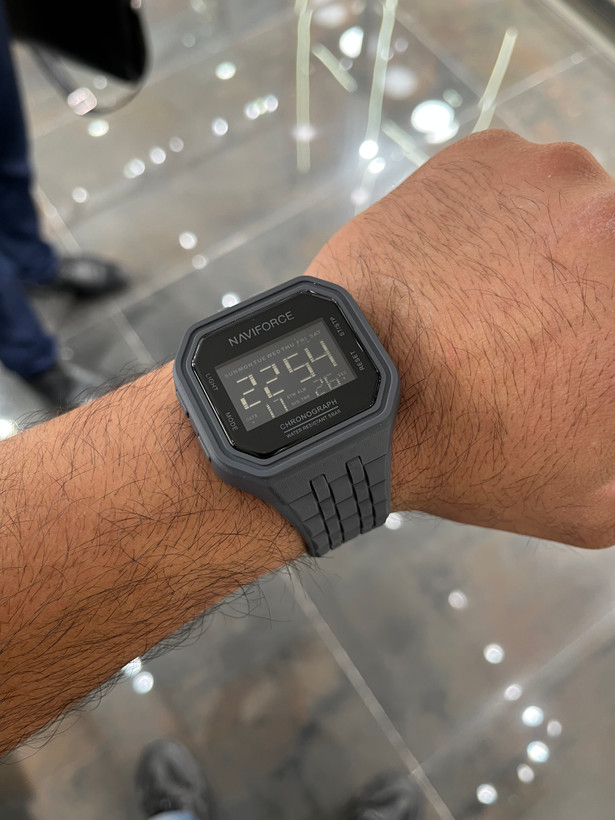 عکس ناویفورس nf7116 رنگ طوسی